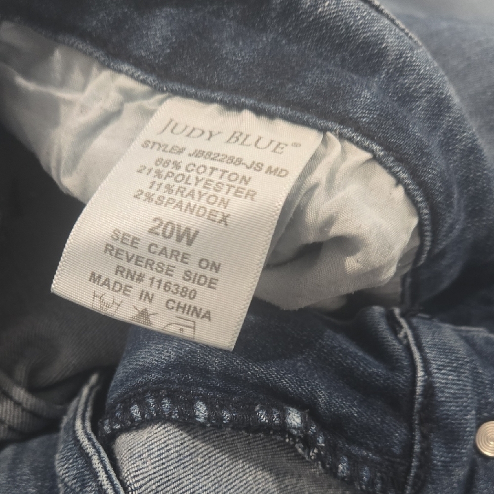 87. Judy Blue Flare Jeans - Picture 3 of 6